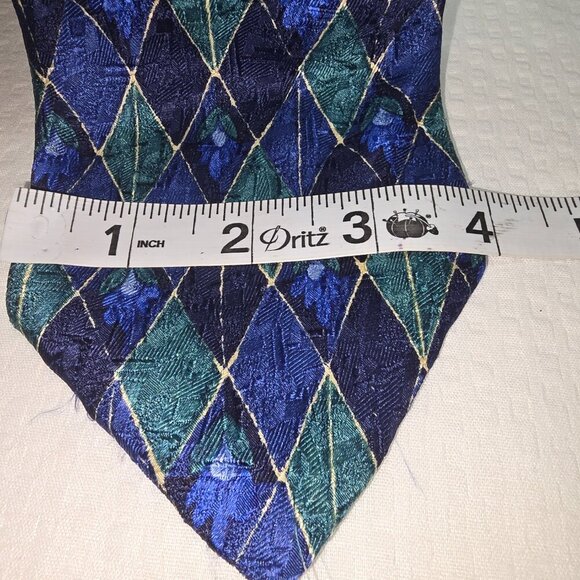 GEOFFREY BEENE MENS TIE DIAMOND IN BLUE GREEN AND BLACK 100 SILK EUC - Picture 3 of 4